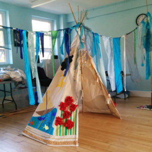 2015-09-29-13.10.37_sq_web Photo: Sharing the Teepee